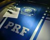 PRF prende homem com mandado de prisão por homicídio e porte ilegal de arma