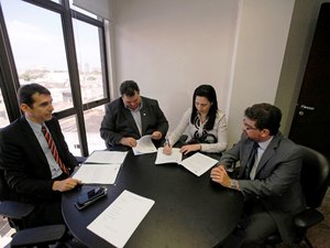 Prefeituras do Agreste aderem ao programa Moradia Legal 