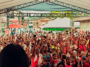 Show de prêmios marca festa das mães em Japaratinga