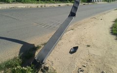 Caminhão danificou semáforo na ladeira do Claudionor  