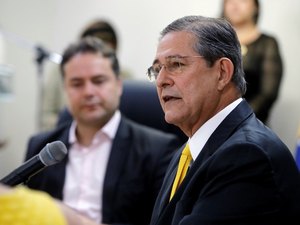 Régis assume Ciência, Tecnologia e Inovação falando em inclusão produtiva