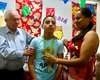 APAE Maragogi entrega cordões de girassóis para crianças com deficiências
