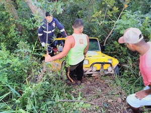 Bugry com turistas cai em mirante do Alto do Cruzeiro em São Miguel dos Milagres