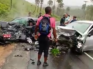 [Vídeo] Grave acidente deixa vítima presa às ferragens na AL 101 Sul