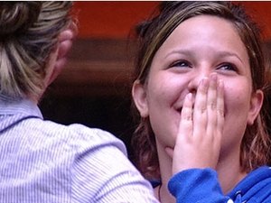 Cacau vence prova do anjo e escolhe Adélia e Geralda para castigo