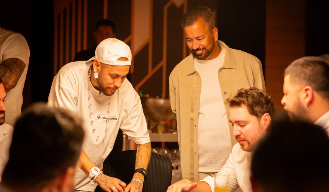 Rogério Siqueira participa de torneio de pôquer ao lado de Neymar Jr.