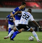 Hugo Cabral marca golaço e decide vitória sofrida do CSA sobre o Paysandu por 1x0