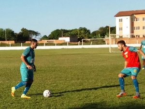 Francisco Diá prioriza trabalhos de finalização e bola parada para enfrentar o ASA
