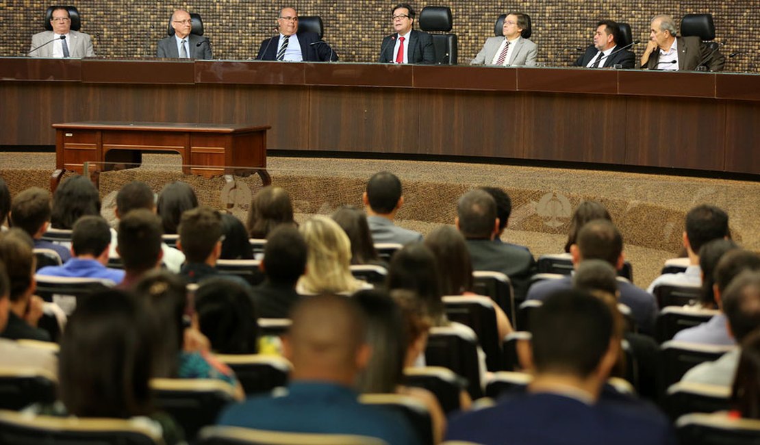63 novos servidores tomam posse no Judiciário de Alagoas