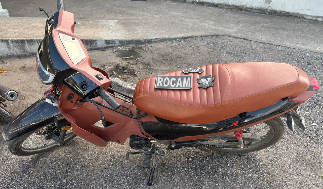 Moto roubada é recuperada pela polícia no bairro Planalto, em Arapiraca