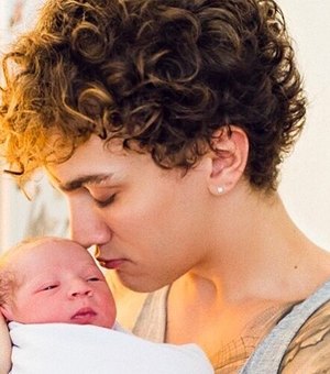 Primeiro filho do youtuber Christian Figueiredo nasce, em parto no chuveiro 