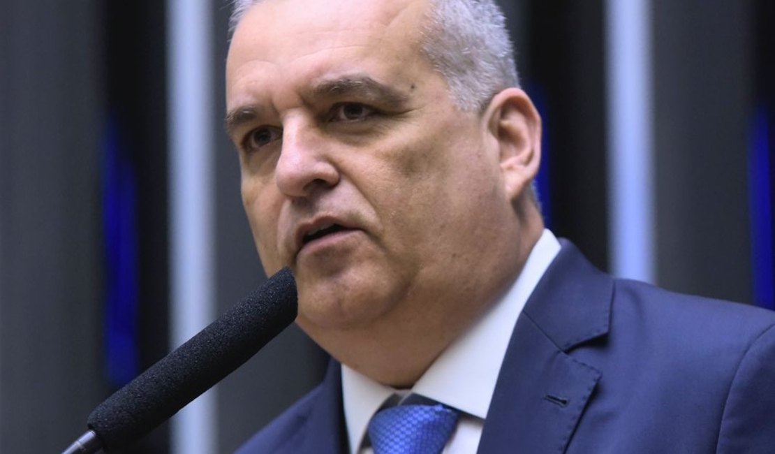 Alfredo Gaspar transforma experiência na segurança pública em projetos de lei