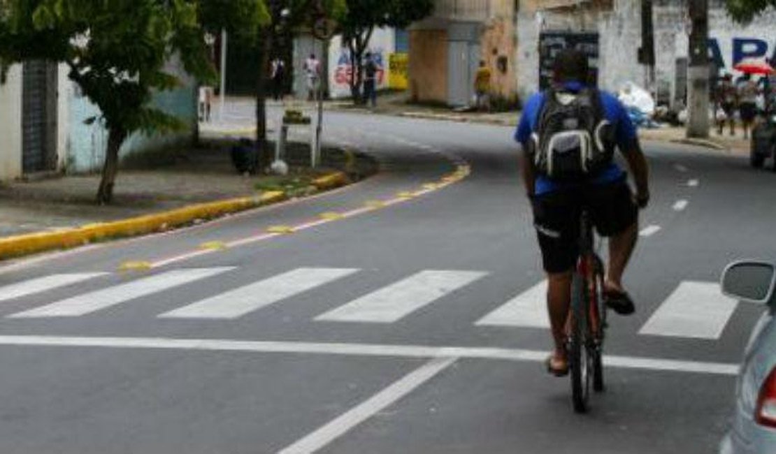 Contran regulamenta aplicação de multas a pedestres e ciclistas