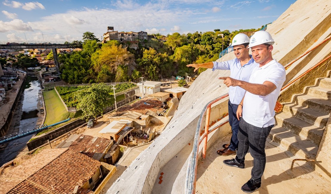 Rodrigo Cunha acelera obras de infraestrutura de Maceió ao lado de JHC