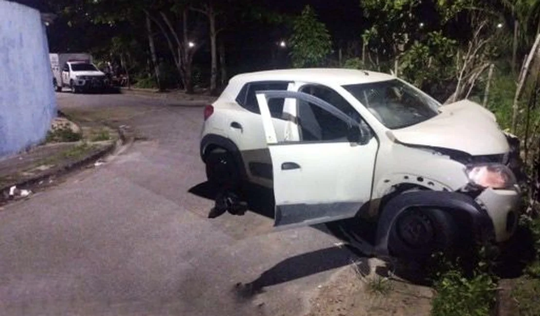 Polícia investiga caso de motorista por aplicativo morto dentro carro em Rio Largo