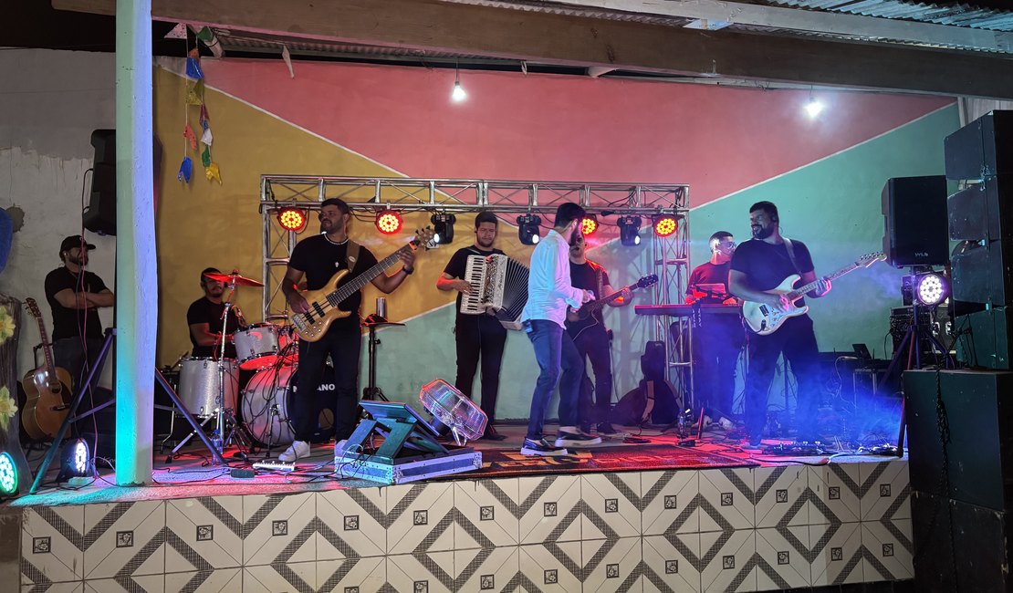 Festa de Arapiraca reúne amigos e movimenta comércio local e cenário musical