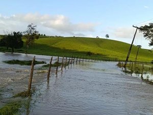 Rio Jacuípe ultrapassa cota de atenção após chuvas