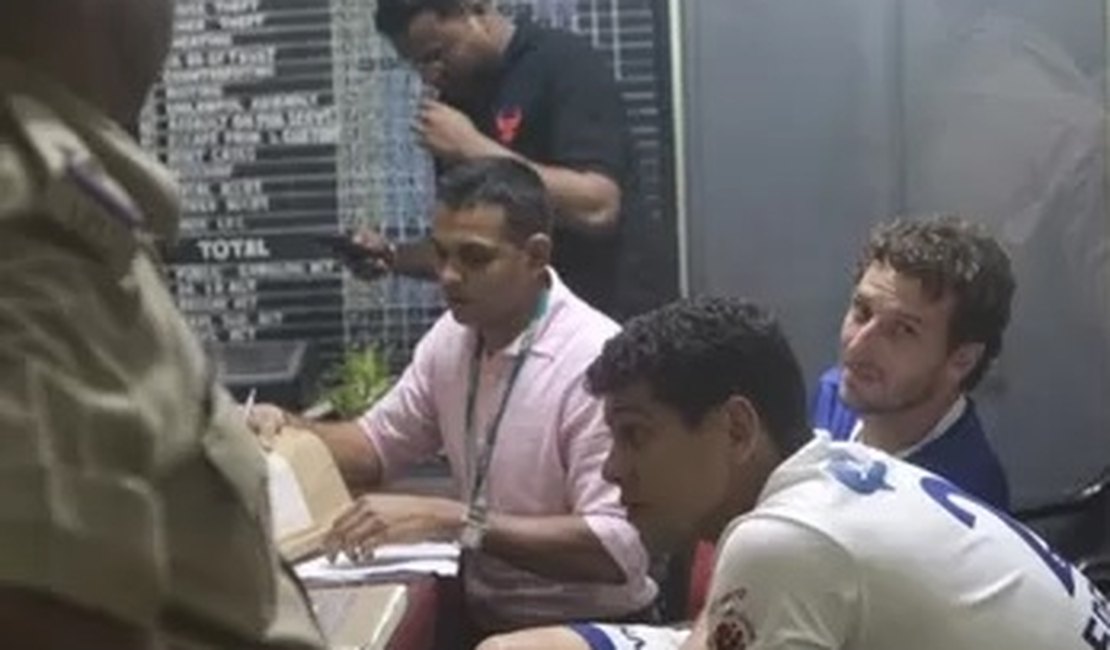 Advogado diz que Elano foi liberado pela polícia