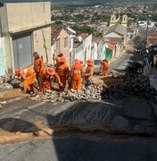 Prefeitura de Palmeira realiza reparos em ruas afetadas por fortes chuvas que atingiram a cidade