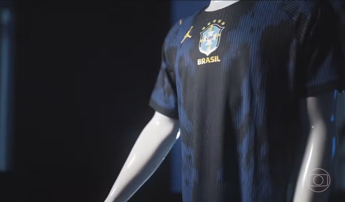 Camisa azul da Seleção para a Copa do Mundo tem estampa inspirada na fauna brasileira