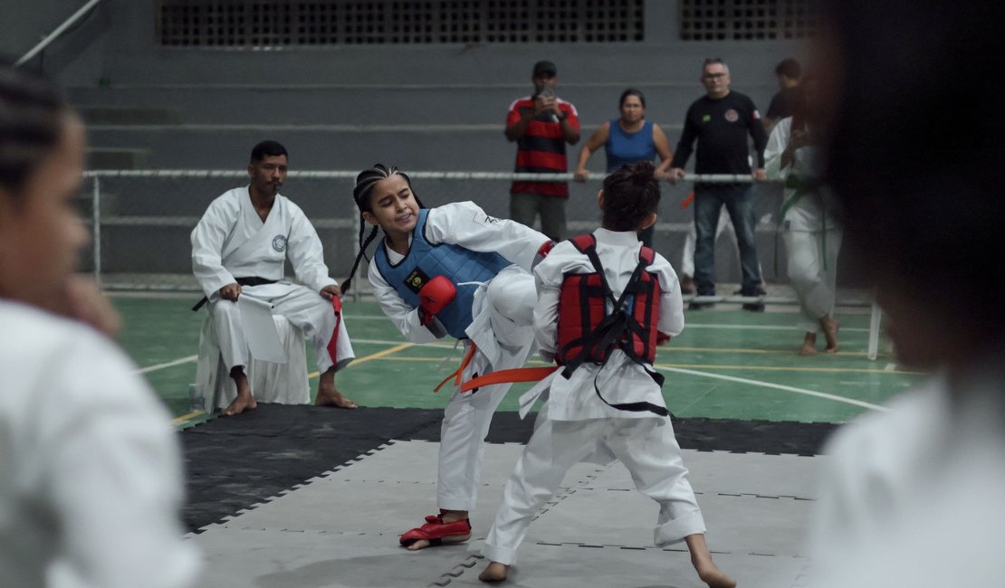 Arapiraquense sobe ao pódio no 2º Campeonato Open Brasil de Karatê-do em São Miguel dos Campos
