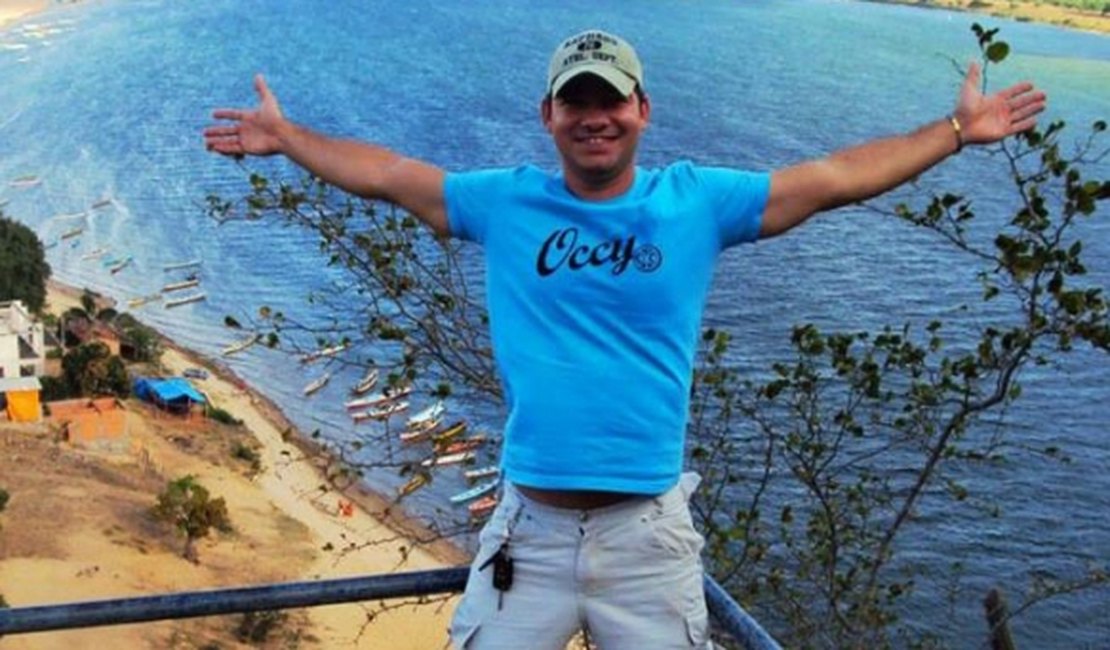 Família de Gustavo Melo não aceita hipótese de tiro acidental