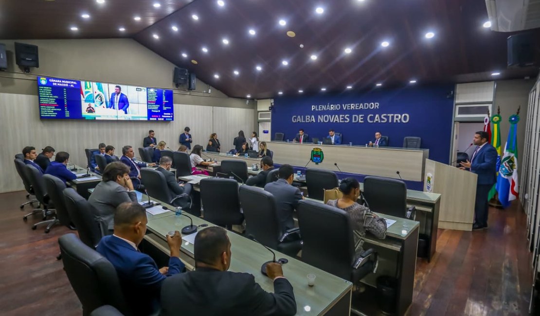Câmara aprova Moção de Repúdio contra BRK após denúncias de obras inacabadas e cobranças indevidas