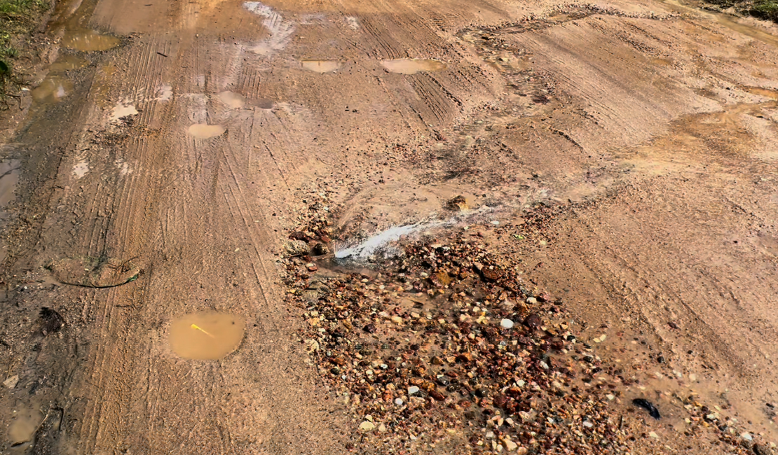 [Vídeo] Vazamento de água preocupa moradores na zona rural de Arapiraca