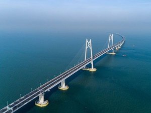 China inaugura maior ponte marítima do mundo