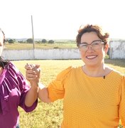 [Vídeo] Tainá Veiga anuncia candidata de Lagoa da Canoa: Edilza Alves é o nome para sua sucessão