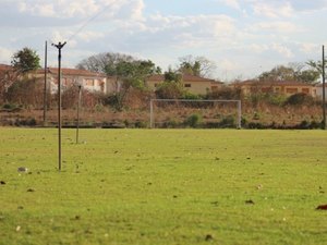Após rebaixamento e com salários atrasados, jogadores declaram greve