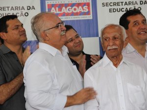 [Vídeo] Rogério Teófilo fala sobre entrega de escola em homenagem a seu pai