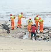 Mais de 200 toneladas de resíduos são recolhidos após fortes chuvas em Maceió