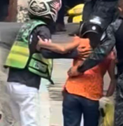 Passageira de mototáxi fica ferida após moto derrapar em brita no Centro de Arapiraca