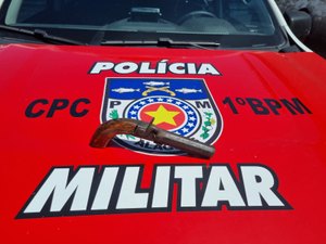 Homem é preso em flagrante com arma de fogo furtada do IHGAL nesta madrugada