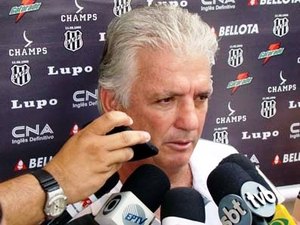 Marco Aurélio Moreira é o novo treinador do Bragantino