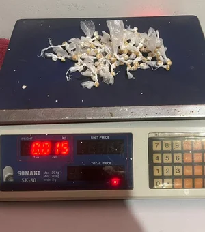 Passageiros escondem pedras de crack no banco traseiro de carro por app e são presos em Arapiraca