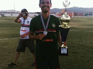 Formado na base, zagueiro que atua em Pernambuco pode voltar ao ASA em 2018