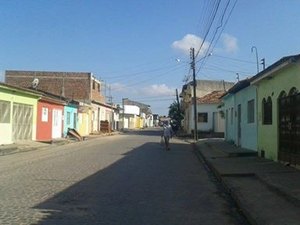 Tatuador é assaltado na porta de casa, em Arapiraca