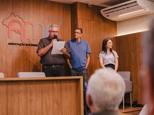 Funasa apresenta editais de saneamento a prefeitos alagoanos em reunião na AMA