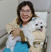Paciente em tratamento cardiológico recebe visita da sua cadela no Hospital