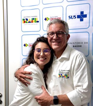 De Brasília, Teca Nelma garante micro-ônibus da saúde para municípios alagoanos