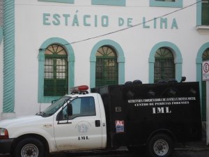 Três pessoas são executadas a tiros dentro de residências na capital alagoana