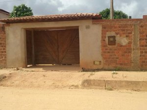 Moradores da Vila Fernandes denunciam residências