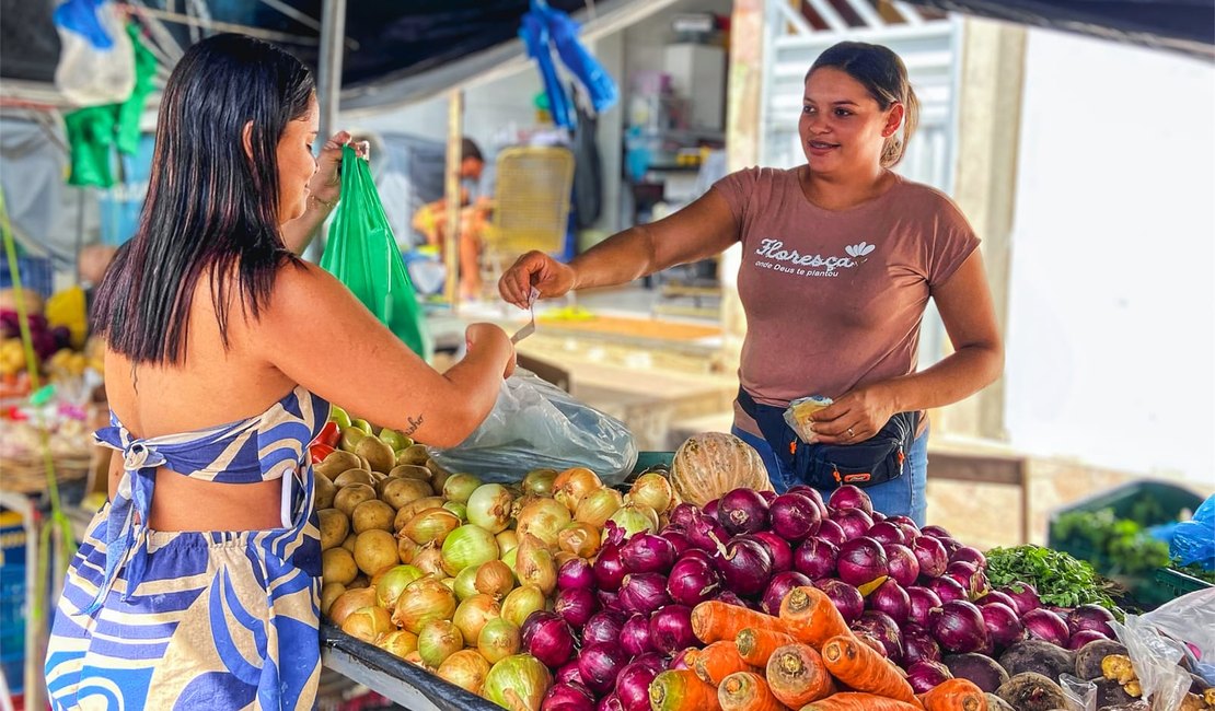Prefeitura realiza fiscalização e organização da feira livre em Girau na segunda (4)
