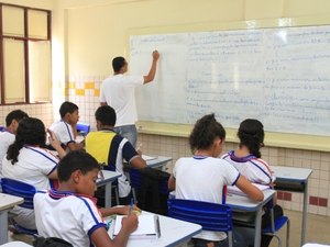 Convocados novos monitores para educação
