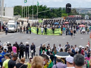 Projeto que pune pedestres que bloqueiam ruas repercute na população