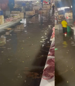 Mercado da Produção alaga; vídeo mostra corredores tomados pela água