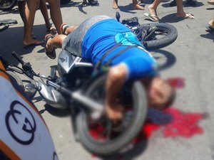 Mototaxista é assassinado no meio da rua no bairro do Prado