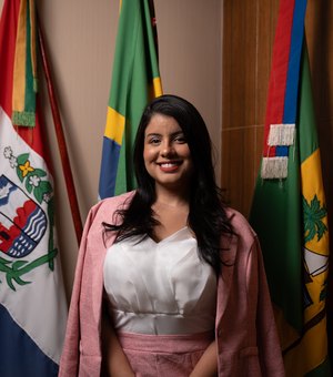 Vereadora Dani Pacheco é reeleita presidente da Câmara de Japaratinga